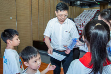 精准效劳共建家园，解决刚需心怀感恩——尊龙凯时智能首期职工子女暑期托管班圆满结班